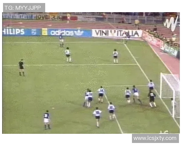 深入探讨一位足球明星的成长历程与职业生涯成就